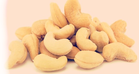 Manfaat kacang mete melancarkan produksi ASI
